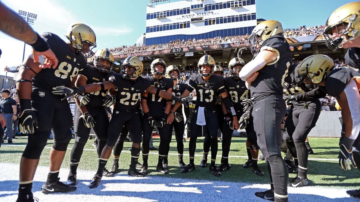 UConn vs Army: How to Make Money in the Fenway Bowl on Saturday, December 27th